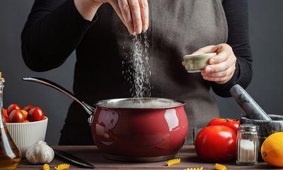 Trong khi đó, các em ruột của Hoài Linh như Dương Triệu Vũ hay Phương Trang lại rất biết 'tận hưởng' Shbet16 chơi game trực tuyến giàu sang của mình thì Hoài Linh lại chọn cho mình Shbet16 chơi game trực tuyến 'quê mùa' giản dị và dân dã